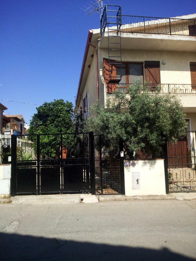 Apartamento Casa Roberta Villa San Pietro Exterior foto